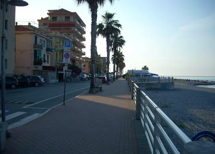 Al Mare Di Ventimiglia